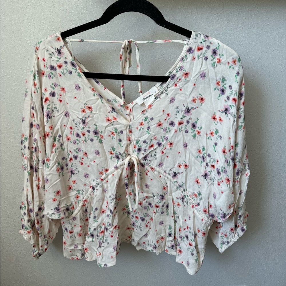 WOMENS URBAN OUTFITTERS TOP SIZE MEDIUM